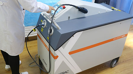 照伍德灯白斑不明显但嘴角胡须变白了