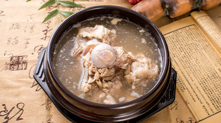 面部白癜风颜色浅面积变大了