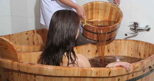 女性治疗白癜风方法