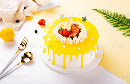 13岁儿童鼻子左侧有白色斑点是怎么回事