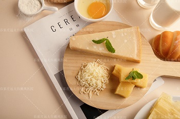 白癜风做完308看不到白斑部位长黑点